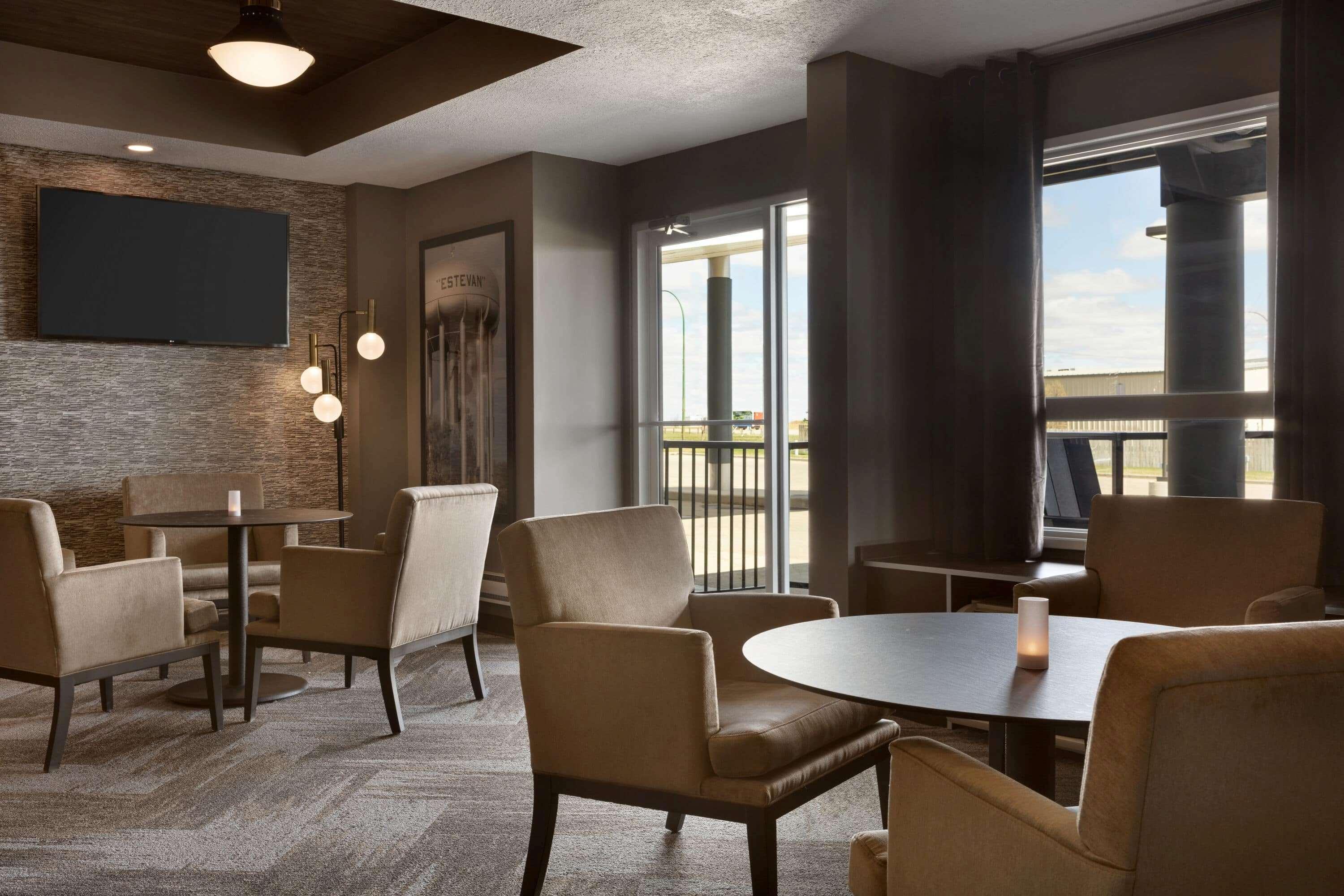 Microtel Inn & Suites By Wyndham Estevan Extérieur photo