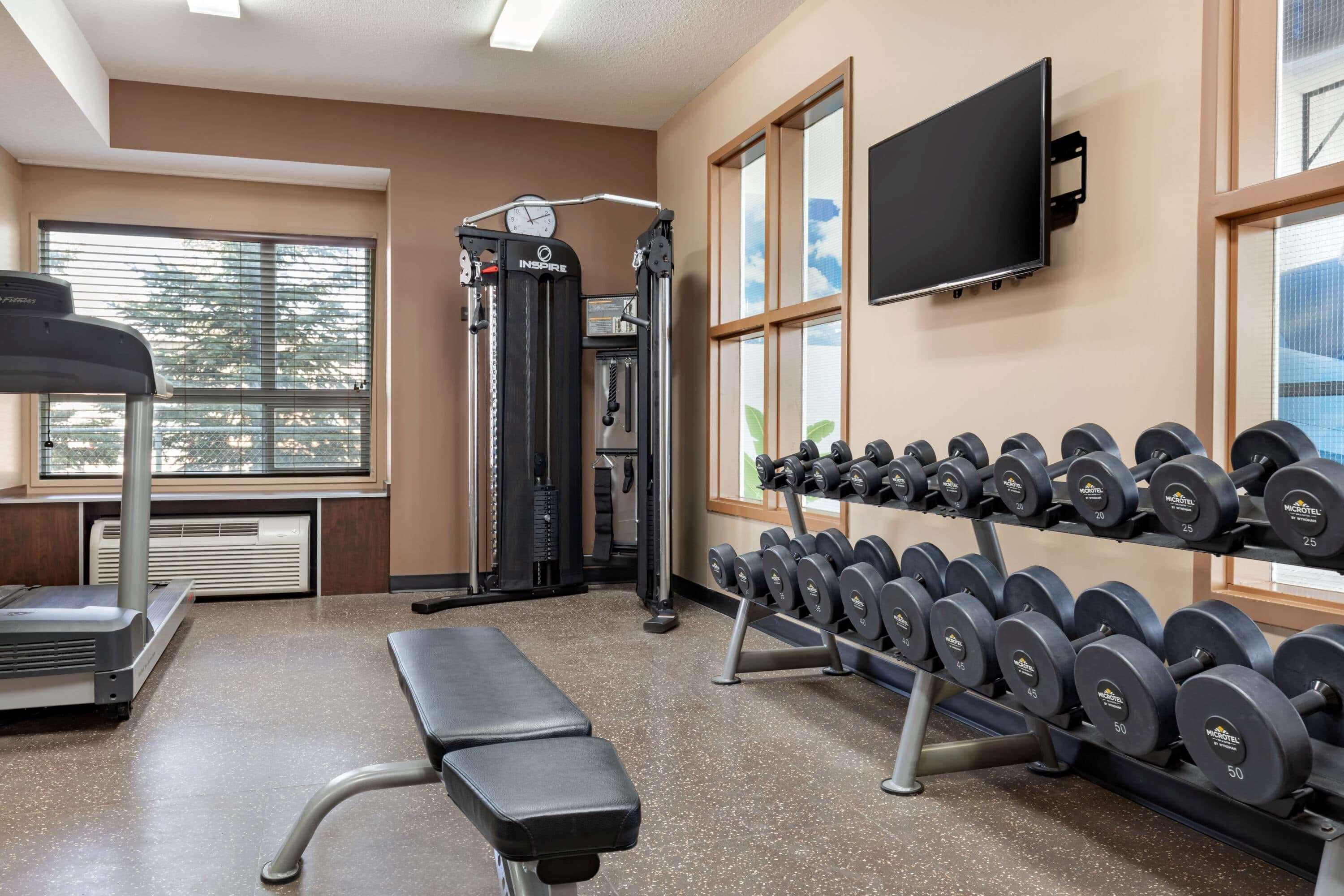 Microtel Inn & Suites By Wyndham Estevan Extérieur photo