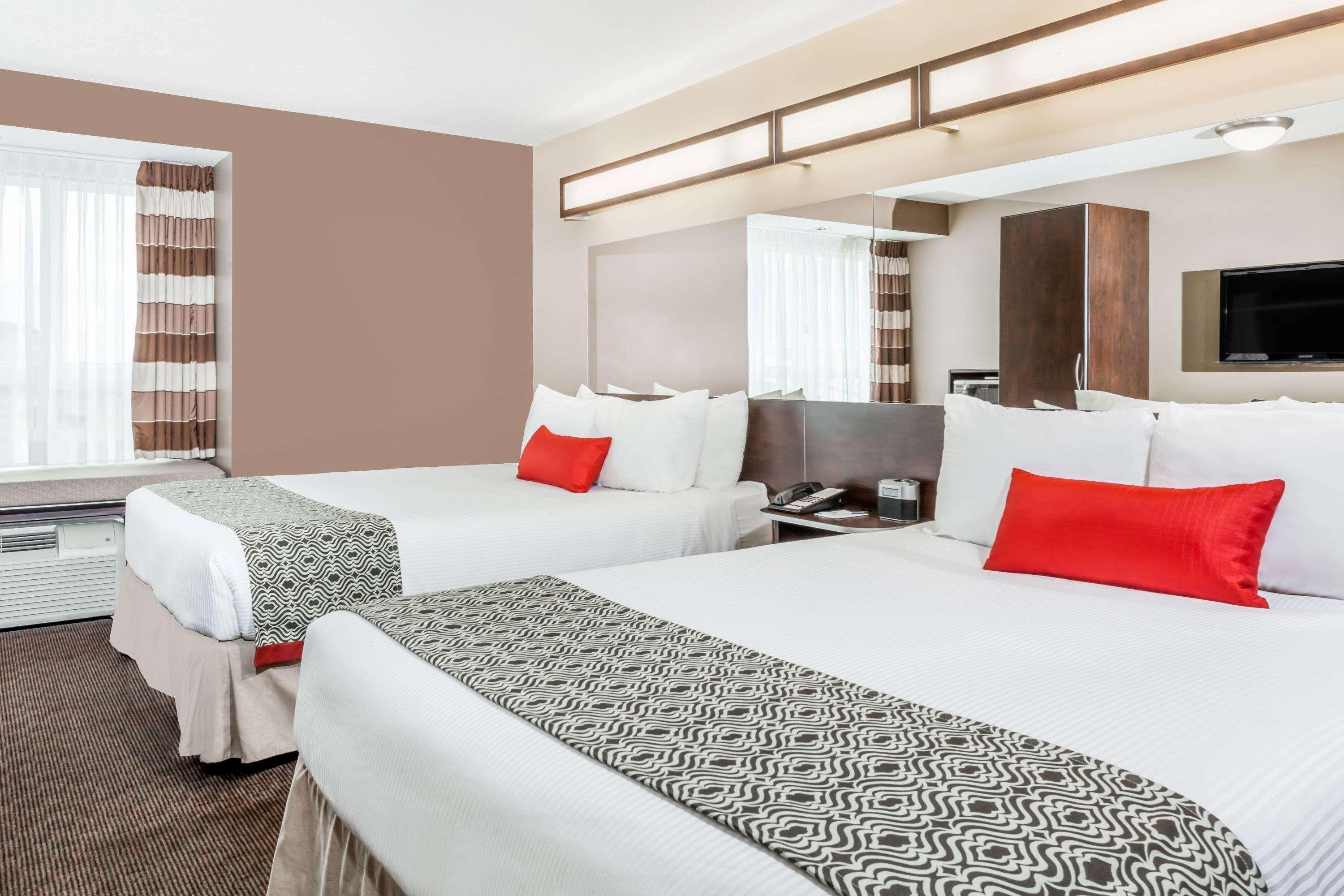 Microtel Inn & Suites By Wyndham Estevan Extérieur photo