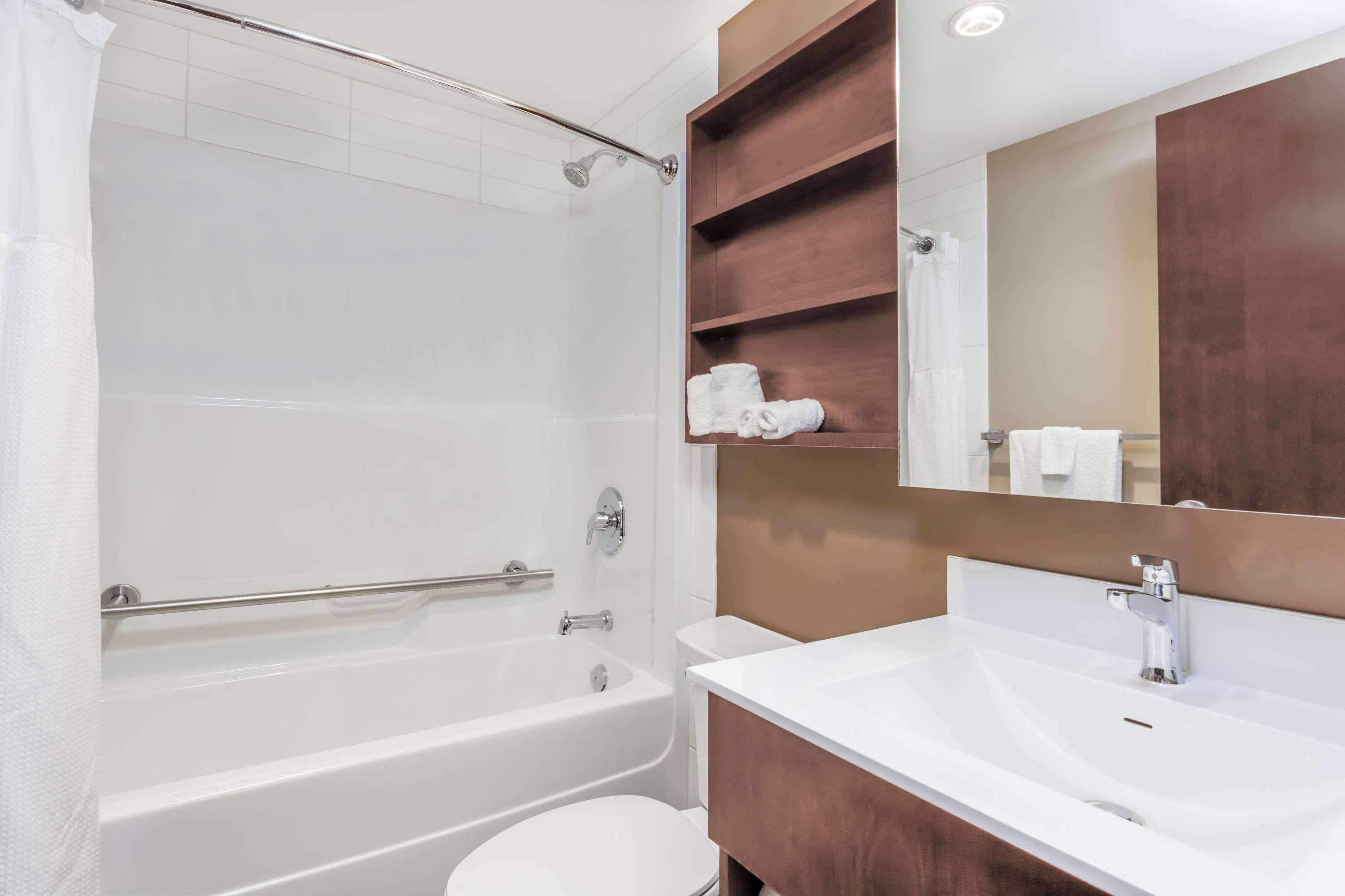 Microtel Inn & Suites By Wyndham Estevan Extérieur photo
